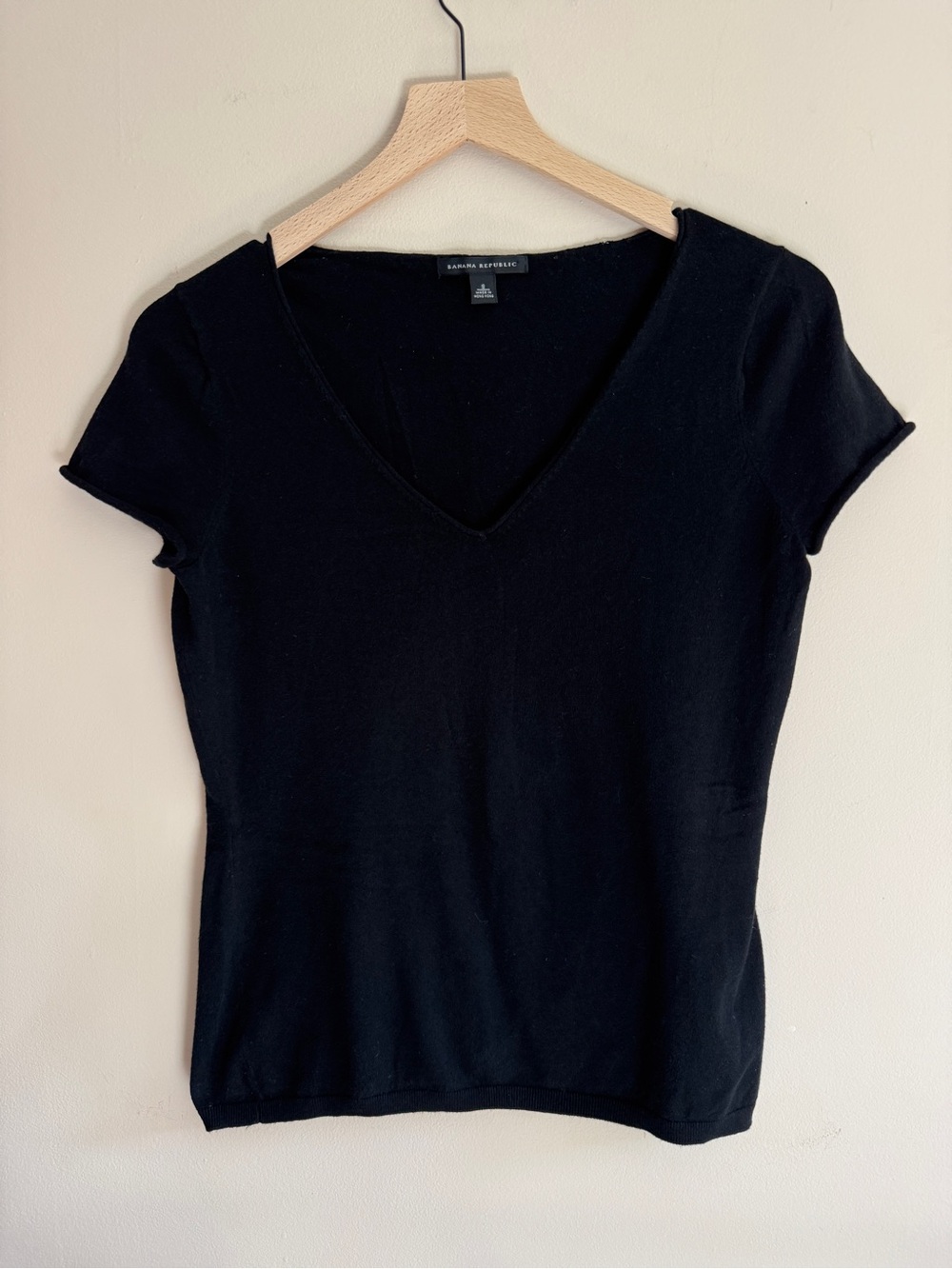 Banana Republic Knit V-Neck Tee